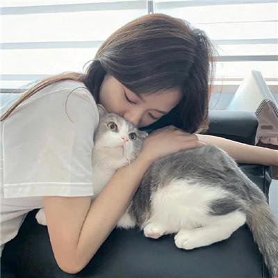 我们在黑夜中相拥